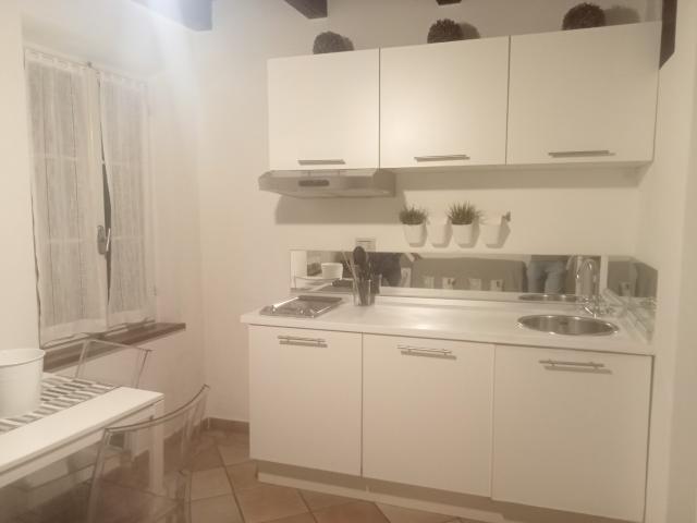 Pesaro ZONA CENTRO STORICO AFFITTASI APPARTAMENTO COMPLETAMENTE ARREDATO