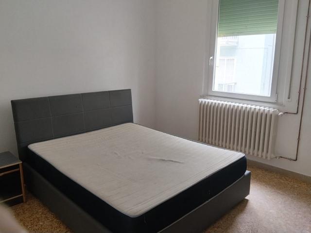 Pesaro ZONA MARE AFFITTASI APPARTAMENTO COMPLETAMENTE ARREDATO CON GIARDINO PRIVATO