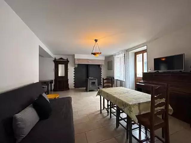 Pesmes 70140 Achat / Vente maison 7 pièces t7 jardin