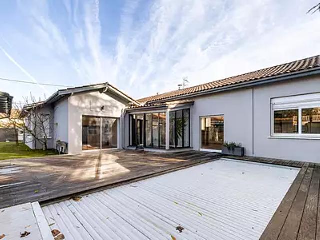 Pessac 33600 Achat / Vente maison 8 pièces t8 piscine parking
