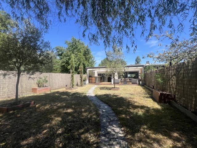 PESSAC ALOUETTE LES MESANGES MAISON DE PLAIN PIED LE CORBUSIER 3 CHAMBRES JARDIN GARAGE