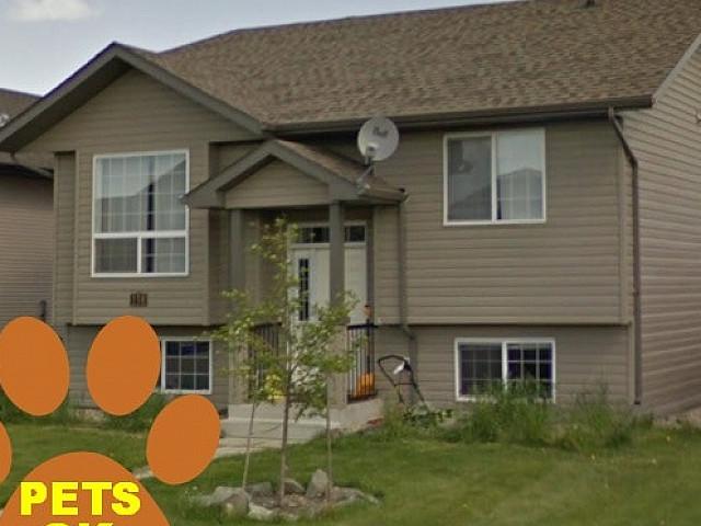 Pet Friendly 2 Bedroom 1 Bathroom House In Penhold!