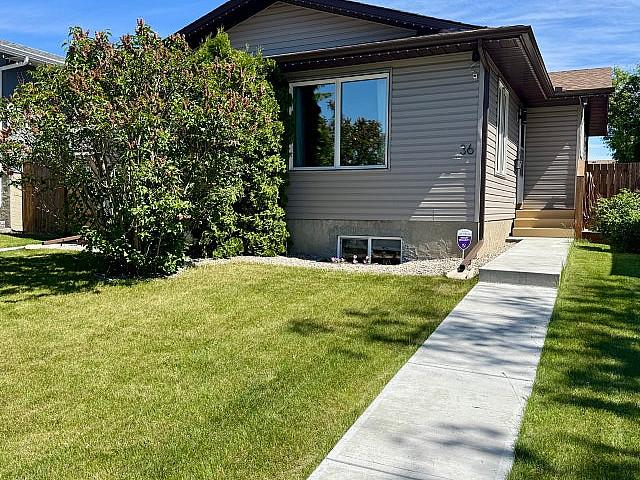 Pet Friendly Bungalow 3 Bdr, 1 Bath