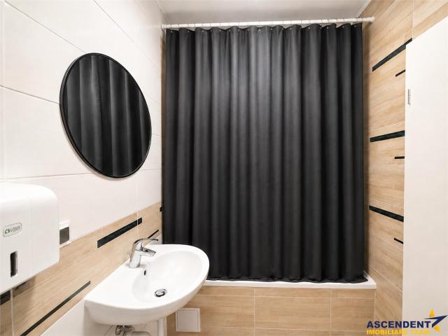 Prima inchiriere, 80 mp, 3 camere, totul nou, parcare, Maurer Coresi, Tractorul, Brasov