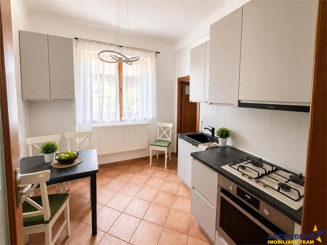 Pet friendly! Refugiu urban, 20 mp gradina privata, 2 camere, 65 mp, regim vila, Dealul Cetatii, Brasov