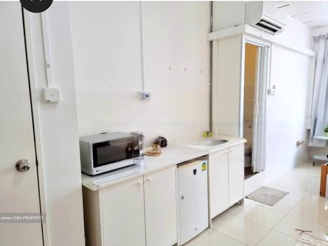 Petain Rd/ Tyrwhitt Road Conservation Area D8, Apartment
