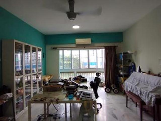 Petaling Indah Condominium Sungai Besi Below Market Price only 220k