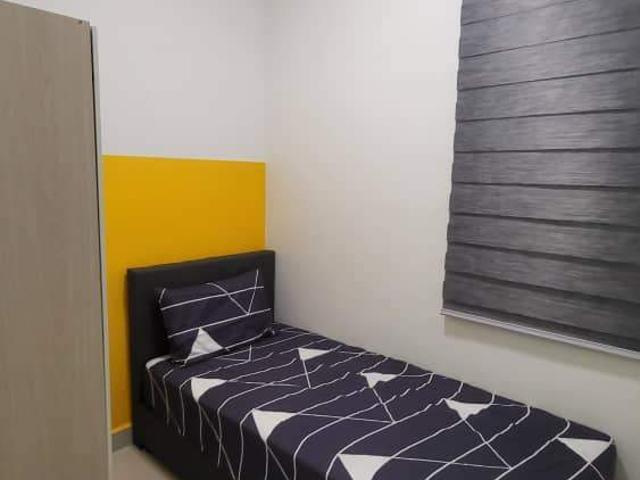 PETALING JAYA SMALL ROOM