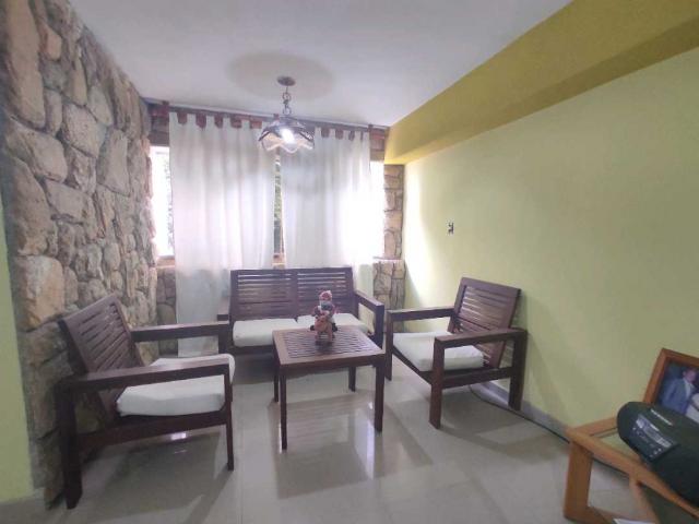 Petare, El Morro Amplio apartamento en venta