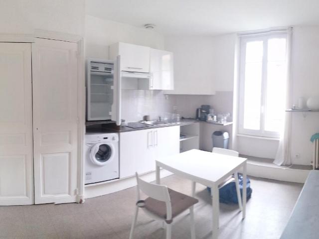 Petit T1 Quartier jardin Lecoq/ Facs
