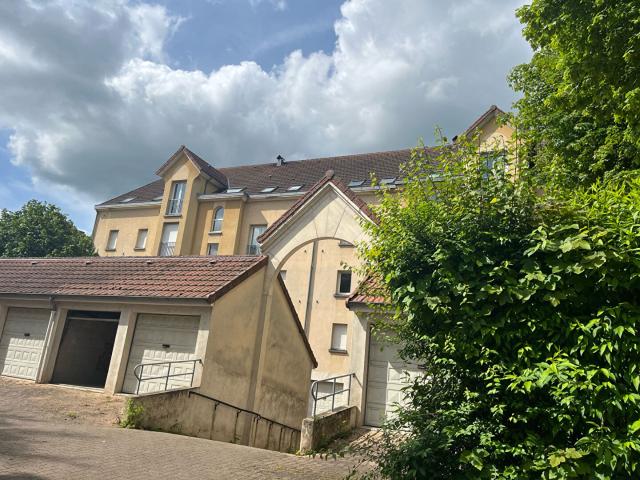 Petit T2 entièrement rénové, Autun