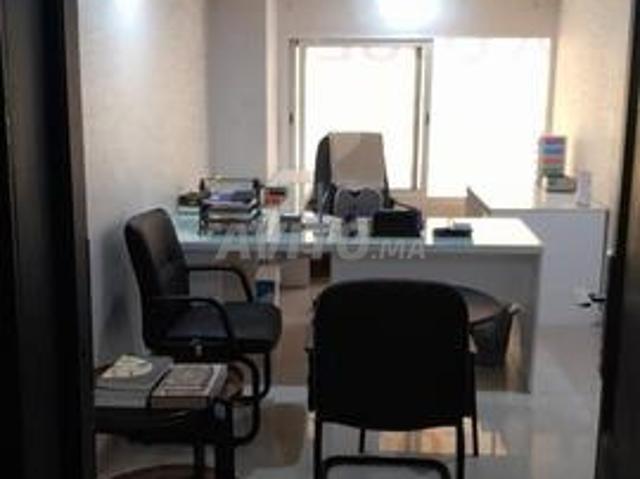 Petit Bureau 20M/ Résidence Sécurisée/Maarif Centre