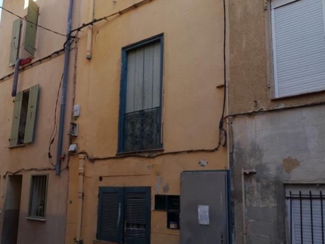 Petit Immeuble de 3 studios à rénover