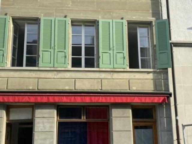 Petit local commercial avec vitrine au coeur de Romont