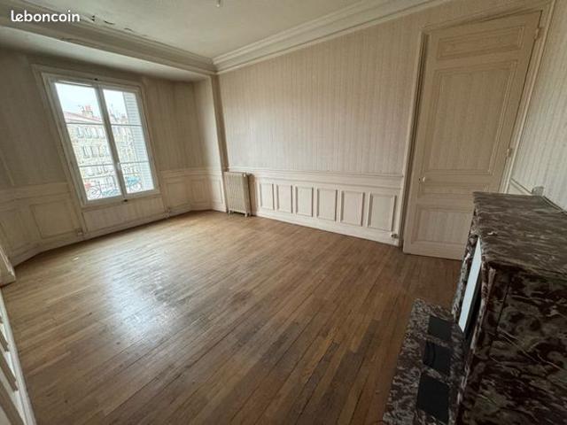 PETIT PRIX Saint Étienne Appartement au 3 eme étage 57m²…. 45000