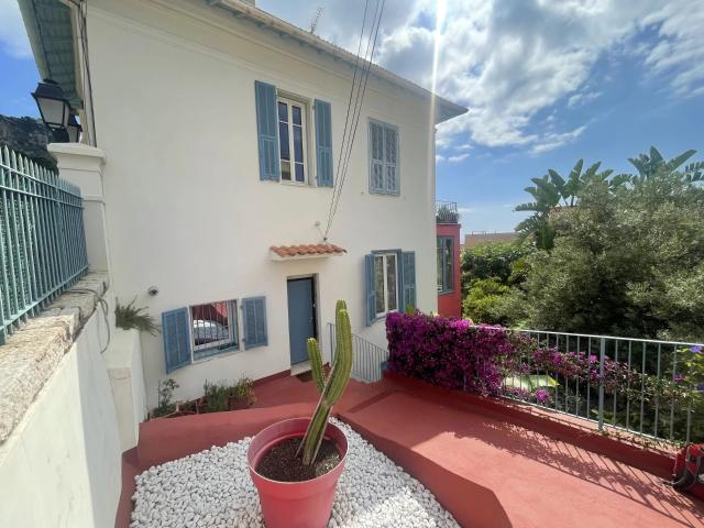 Petit residence Bourgeoise en centre ville avec vue mer. 89m² Beaulieu sur Mer