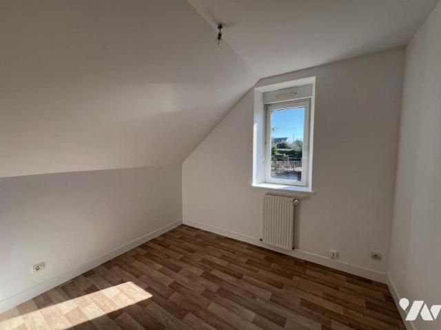 Petite maison dans hameau calme