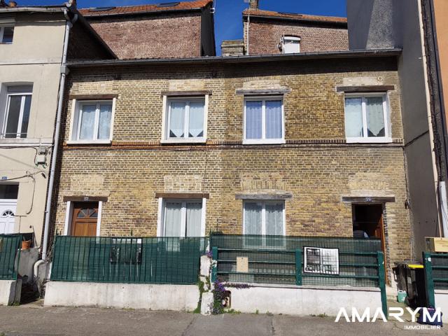 petite maison de ville à rénover