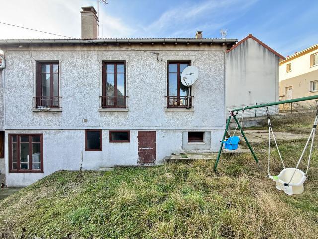 PETITE MAISON DE 2 P A FORT POTENTIEL