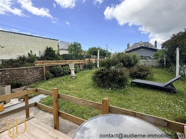 Petite maison des années 30 placée dans un secteur stratégiq. 92m² Audierne