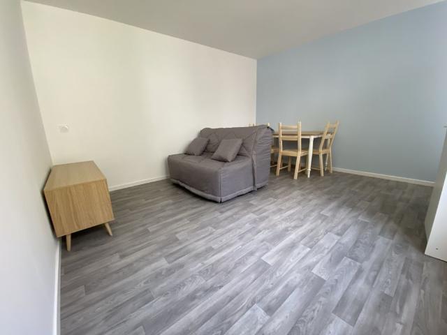 PETITE MAISON F1 BIS MEUBLÉ proche centre ville FAC