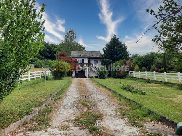 Petite maison indépendante au calme sur la commune de Falletans