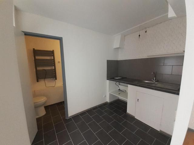 Petite maisonnette au calme