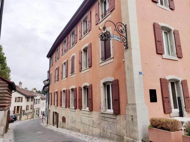 PETITE RUE 4, Appartement de 2.5 pièces avec cheminée