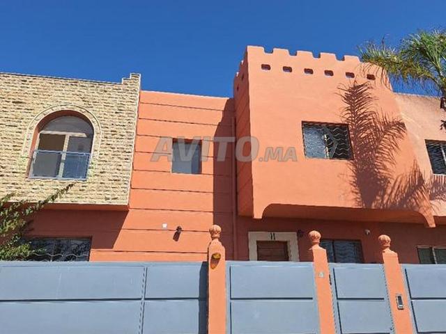 Petite villa duplex dans résidence a Sidi Bouzid