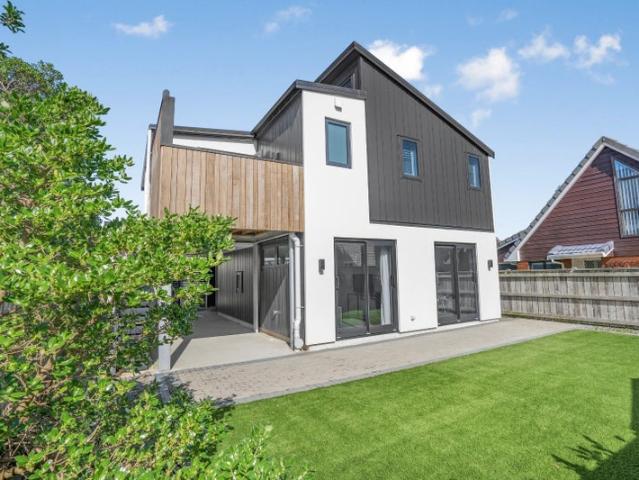 petone, 3 bedrooms