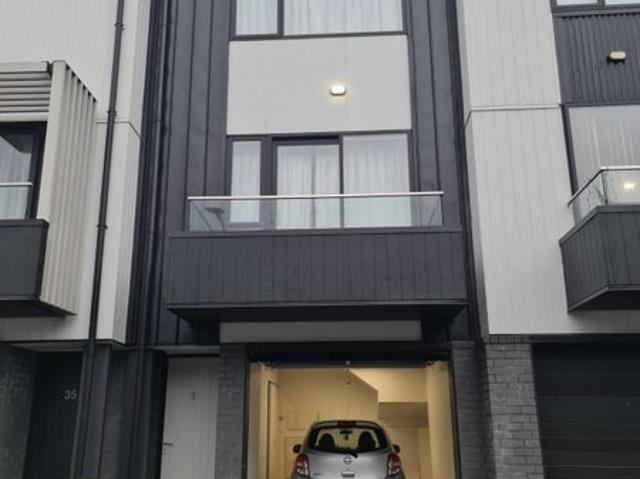 petone, 3 bedrooms