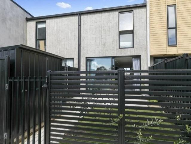 petone, 2 bedrooms