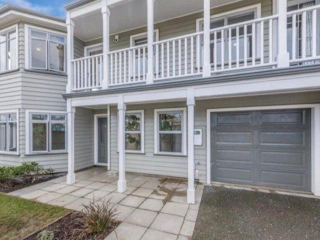 petone, 4 bedrooms