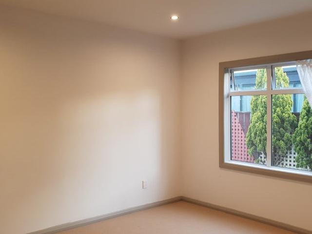 petone, studio