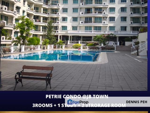 Petrie Condominium