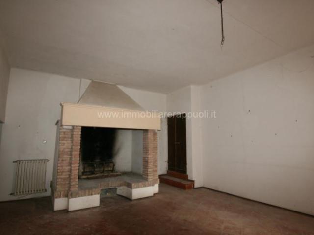 Petroio vendesi appartamento facente parte di un antico pala. 0m² Petroio