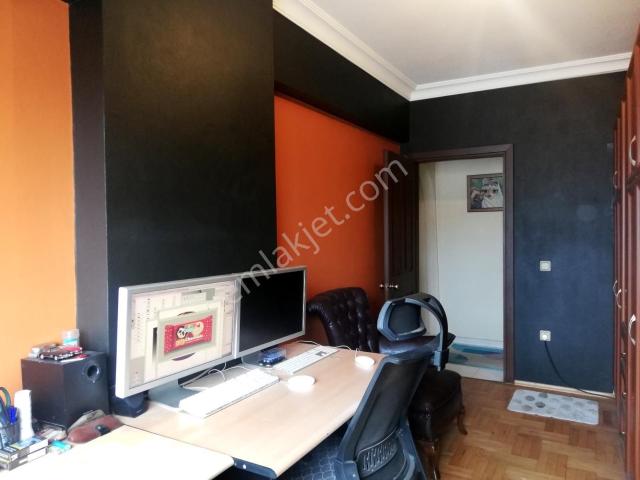 Petrol İş Mah'de Deniz Manzaralı 3+1 Daire