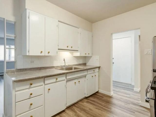 Peyto Apartments 1 Bedroom Apartment for Rent at 1028 13 Ave Sw, Calgary, AB T2R 0L6 Beltline