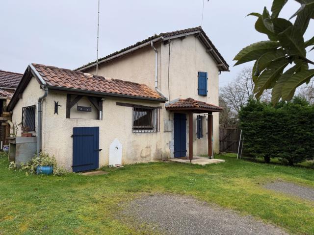 PEY, Charmante maison T3 à rénover