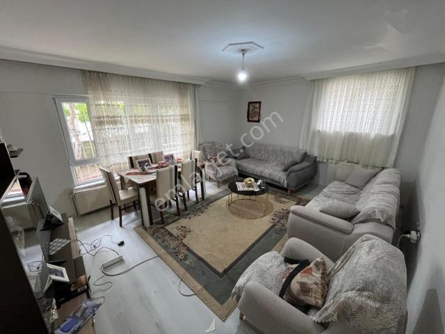Peyamisefa Mah. Cadde Yakını 3+1 Giriş Katta 110m² Daire