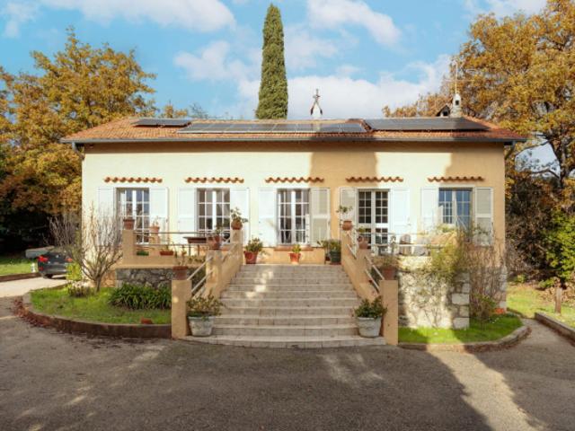 Peymeinade maison de charme à rénover, plein sud, potentiel