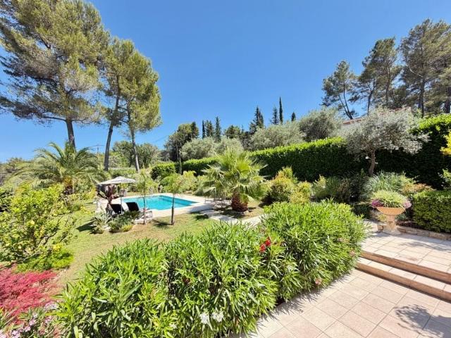 PEYMEINADE – Villa familiale avec appartement indépendant, p. 189m² Peymeinade