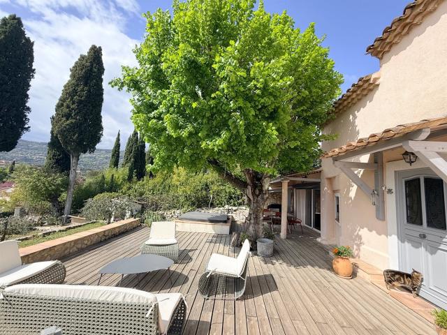 Peymeinade Villa individuelle 140m2 env 3 chambres Terrain 1. 140m² Peymeinade