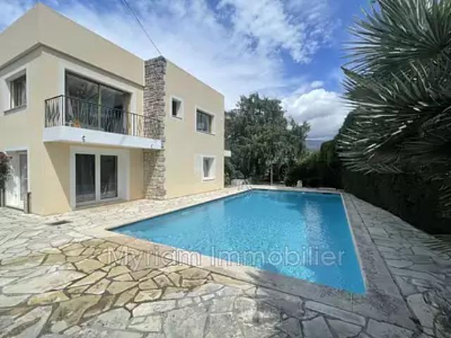 Peymeinade 06530 Achat / Vente maison 9 pièces t9 piscine parking