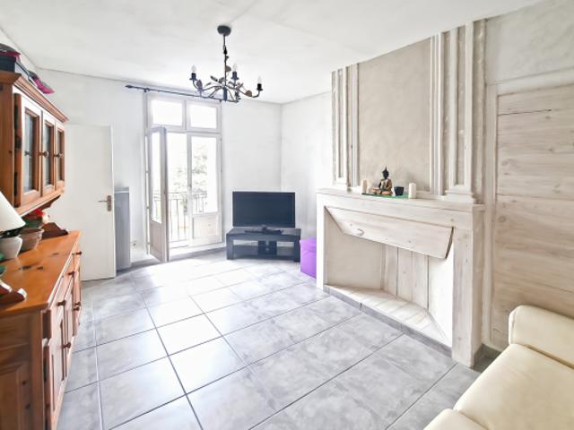 Pézenas, Cours Jean Jaurès, bel appartement T2