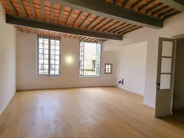 Pézenas 34120 Achat / Vente appartement 3 pièces t3 au dernier étage