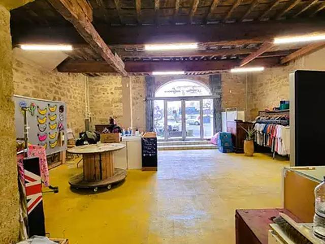 Pézenas 34120 Achat / Vente divers 2 pièces au dernier étage
