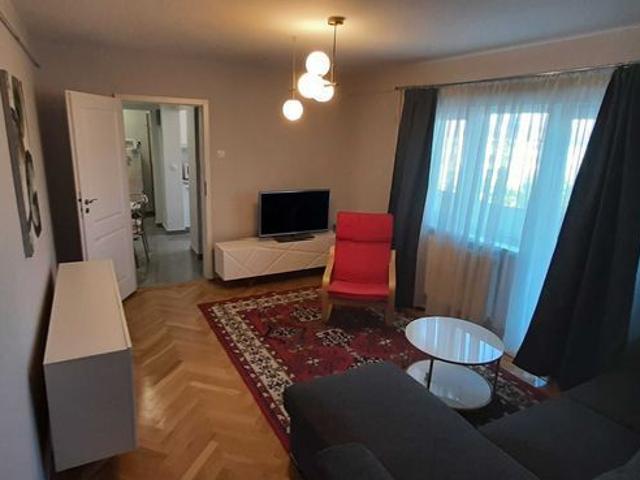 PF inchiriez apartament cu 3 camere