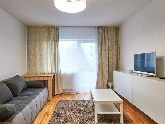 PF Inchiriez apartament decomandat cu 2 camere, zona Zorilor, str. Lunii