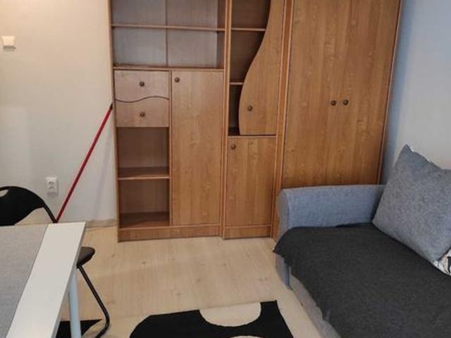 PF inchiriez garsoniera zona expo transilvaniei str dambovitei